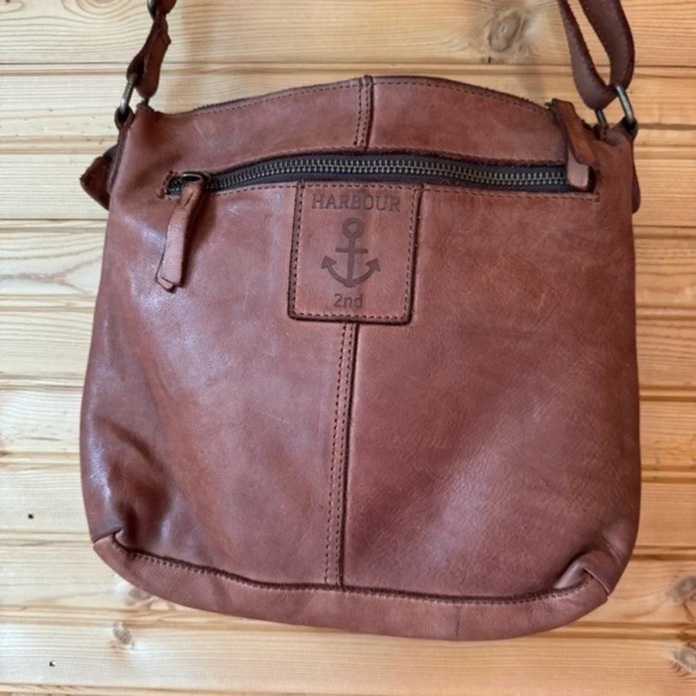 Harbour 2nd Messenger Bag Crossbody Distressed Cognac Leather Purse Straps